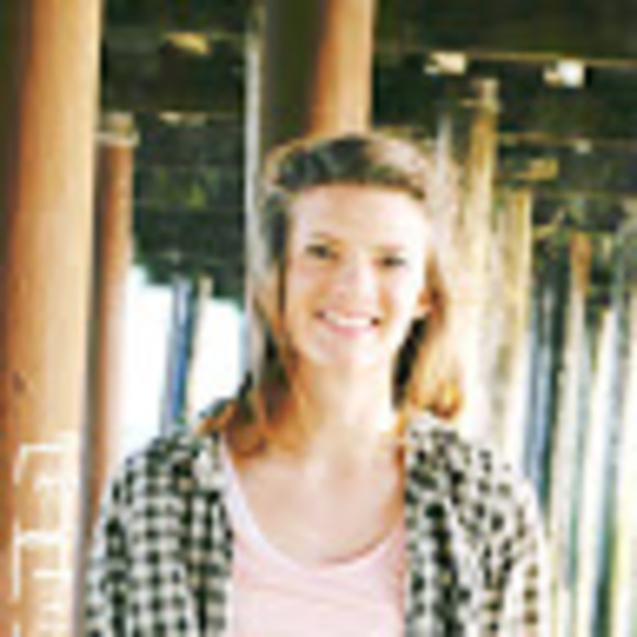 Meet your Posher, Jessica - Picture 1 of 1